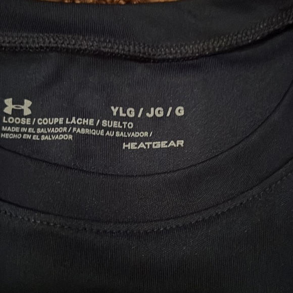 COPY - Boys size L short and tshirt set. Navy with bright green. - Picture 4 of 5